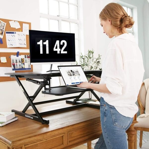Reguliuojamo aukščio stalo pakyla-konverteris 89 cm, juodas – FlexiSpot M8MB
